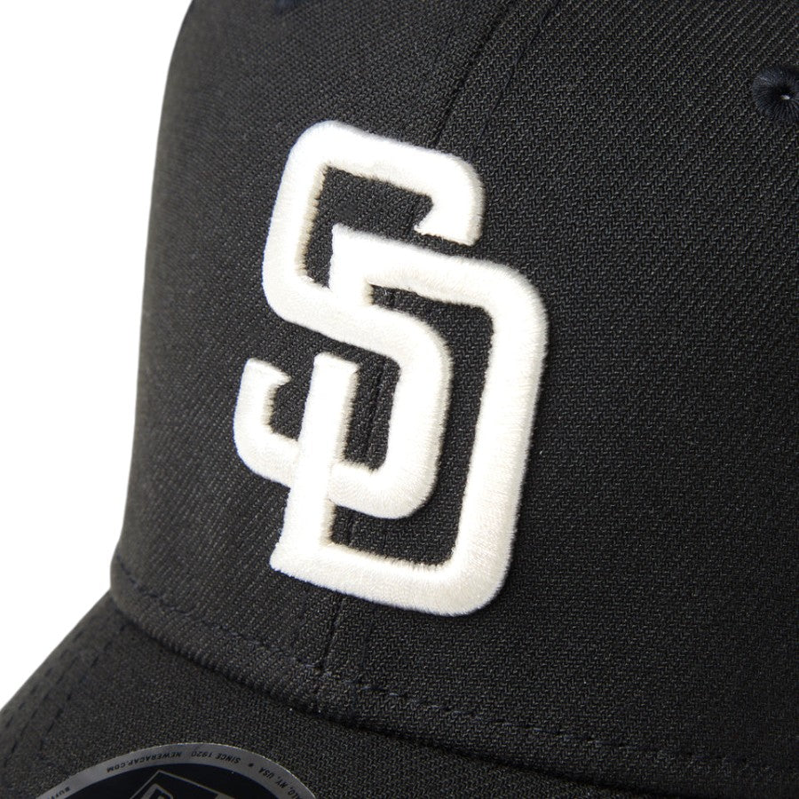 NEW ERA（ニューエラ）9SEVENTY サンディエゴ・パドレス ロゴ刺繍 フロントディテール