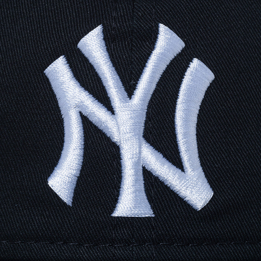 NEW ERA 9THIRTY ニューヨーク・ヤンキース ブラック×ホワイト NYロゴ刺繍 14525054