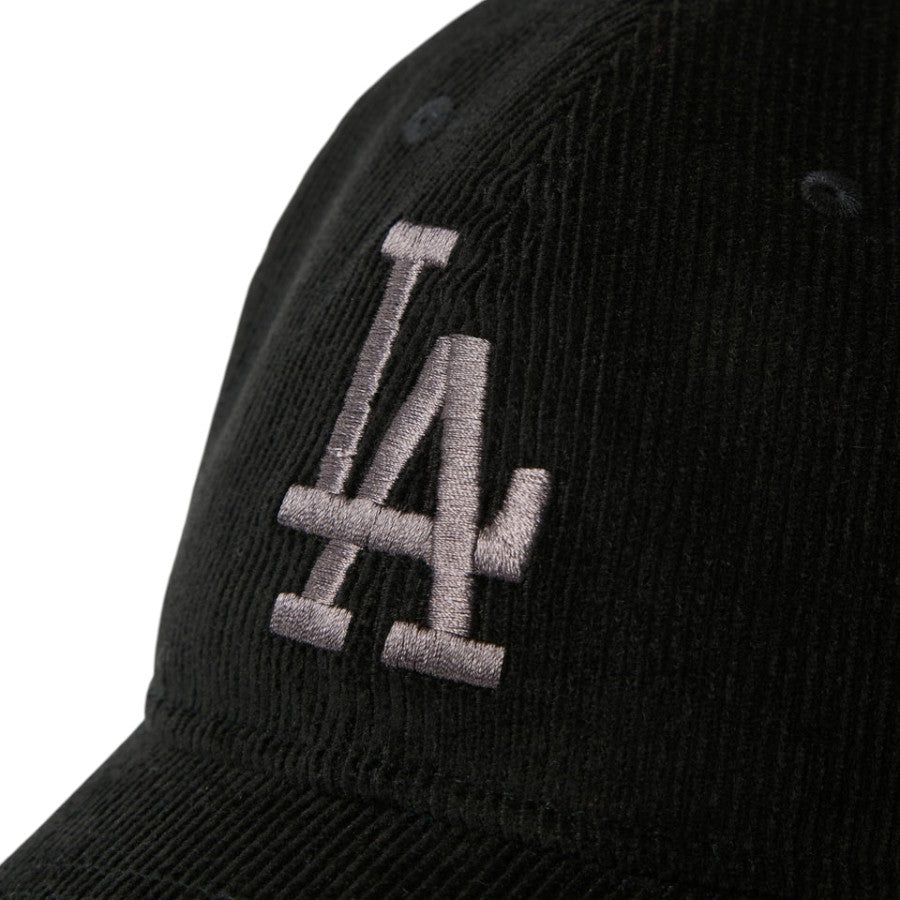 NEW ERA 9TWENTY Corduroy ドジャース キャップ ブラック フロントロゴ詳細 15137271