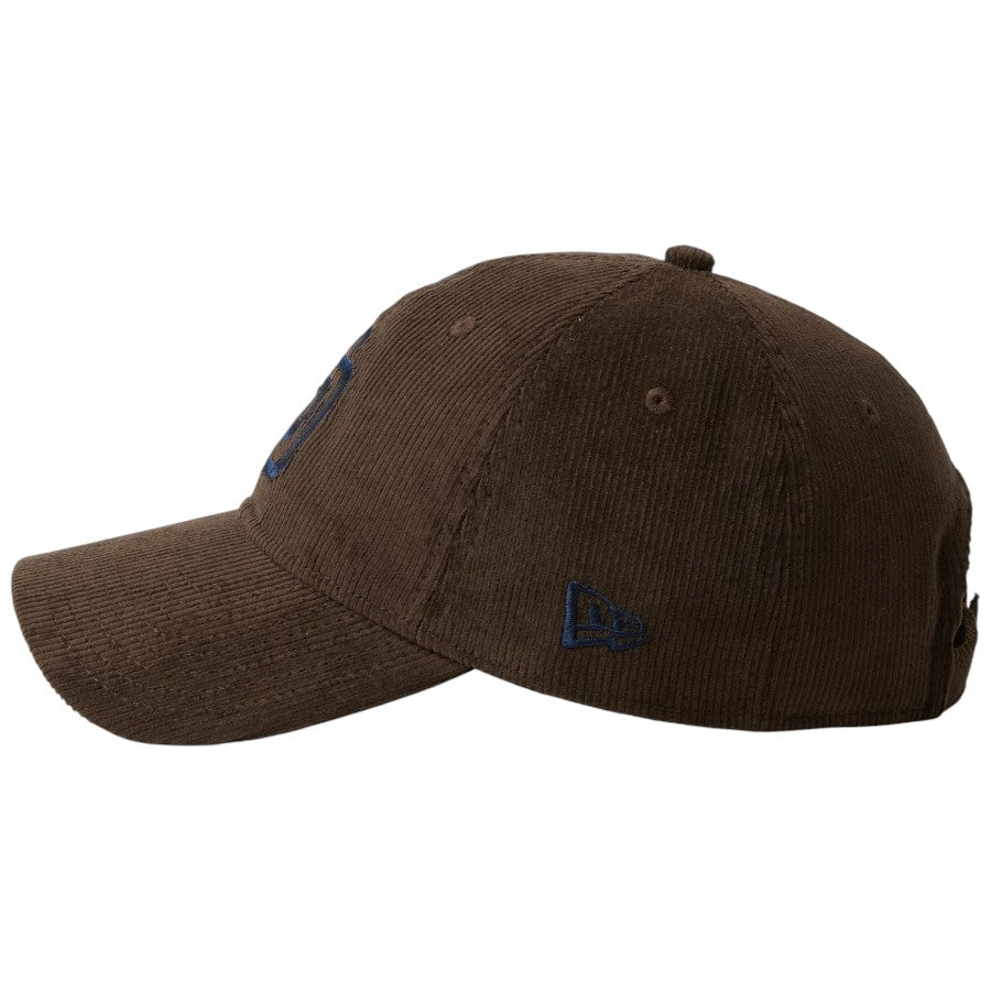 NEW ERA 9TWENTY Corduroy サンディエゴ・パドレス キャップ ウォルナット NEフラッグロゴ刺繍 15137219