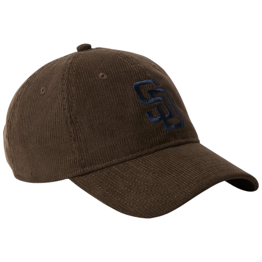 NEW ERA 9TWENTY Corduroy サンディエゴ・パドレス キャップ ウォルナット 右斜め 15137219