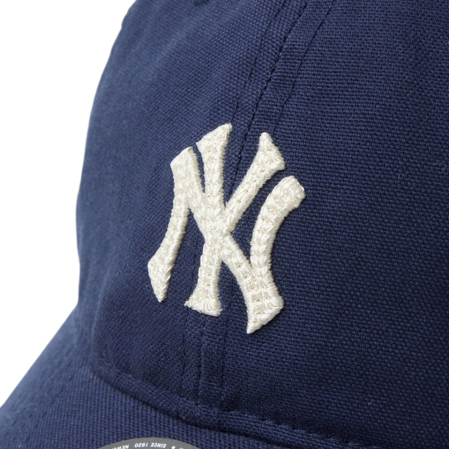 NEW ERA 9TWENTY ヤンキース チェーンステッチロゴ刺繍詳細