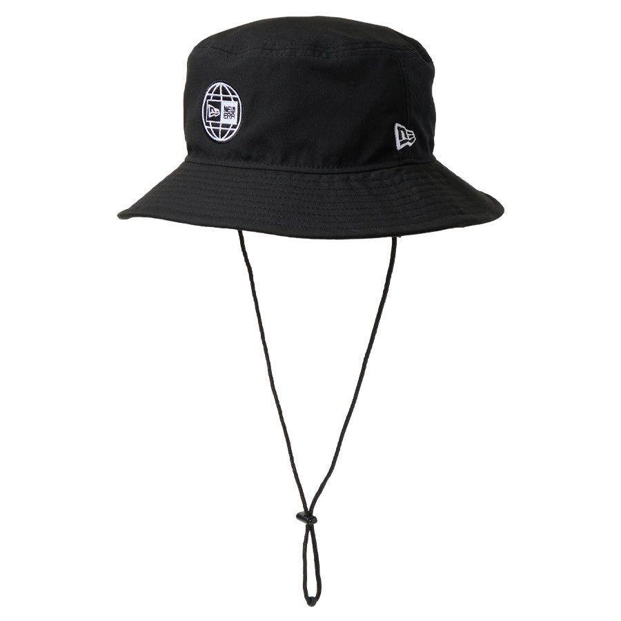 NEW ERA（ニューエラ）アドベンチャーライト ブラック あご紐装着イメージ
