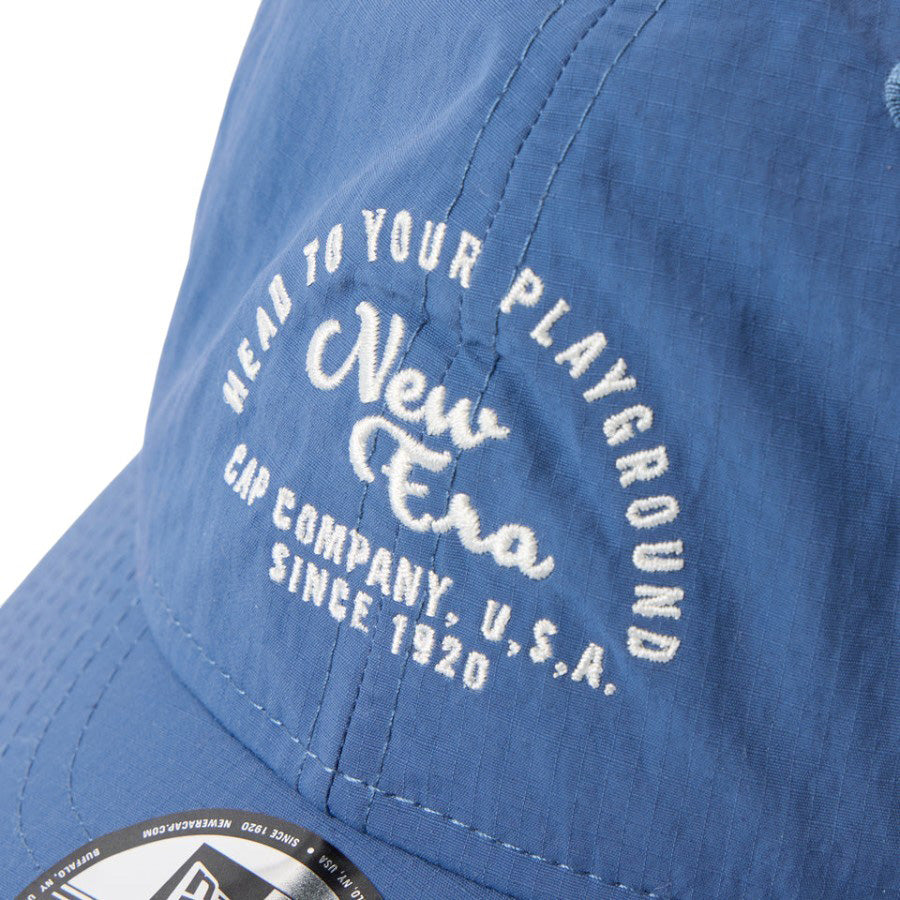NEW ERA（ニューエラ）アーチロゴ刺繍 ブルー フロントディテール