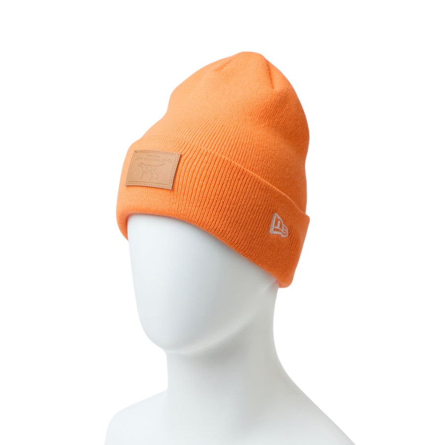 NEW ERA ベーシック カフニット Dog Patch ネオンオレンジ 左斜め 15171663