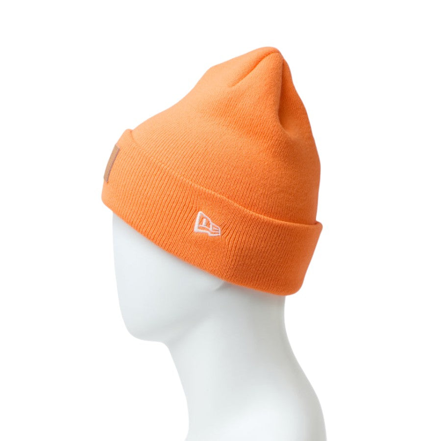 NEW ERA ベーシック カフニット Dog Patch ネオンオレンジ 左向き 15171663