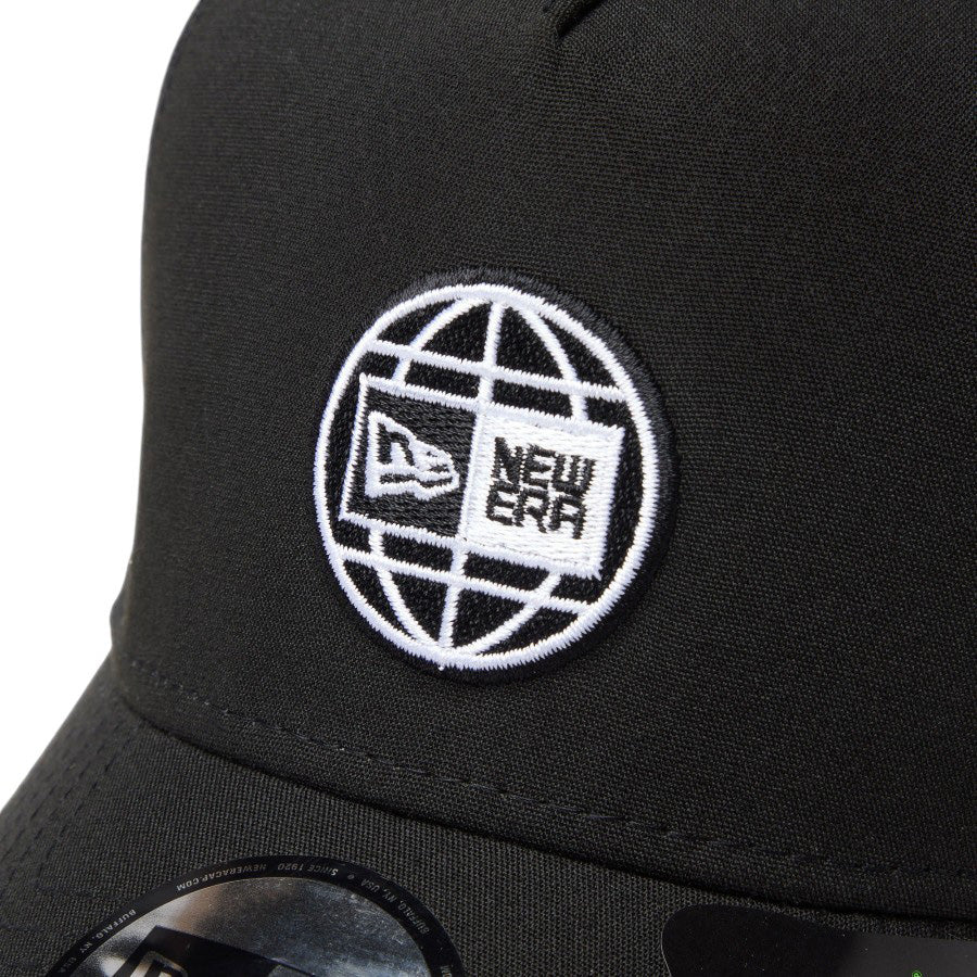 NEW ERA（ニューエラ）ボックスロゴ刺繍 ブラック フロントディテール