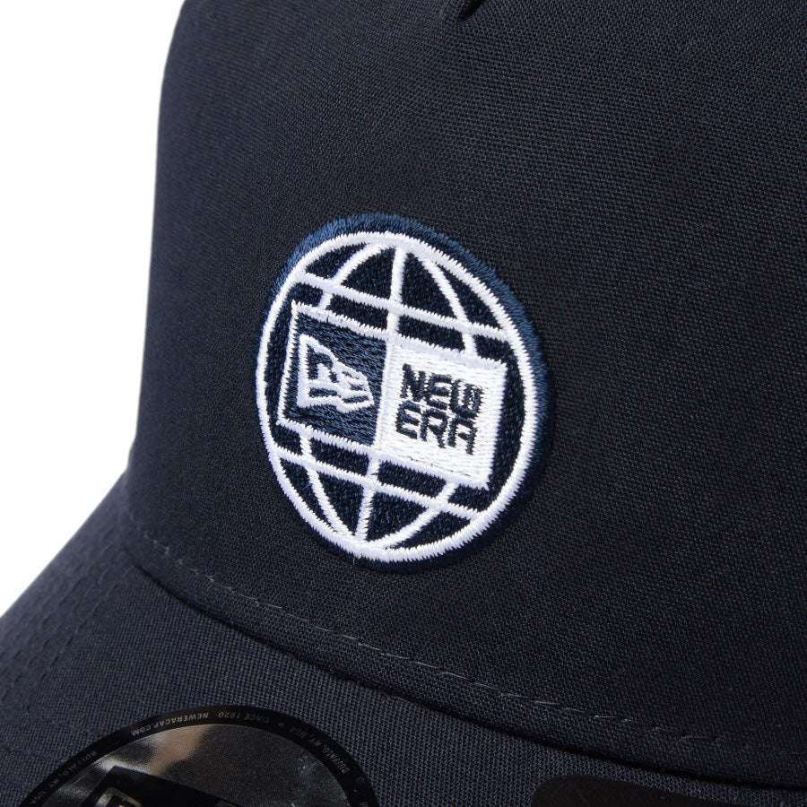 NEW ERA（ニューエラ）ボックスロゴ刺繍 ネイビー フロントディテール