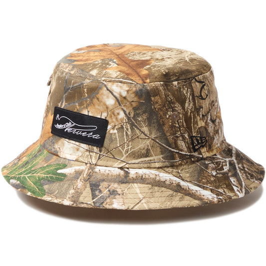 NEW ERA バケットハット リアルツリーカモ 左斜め
