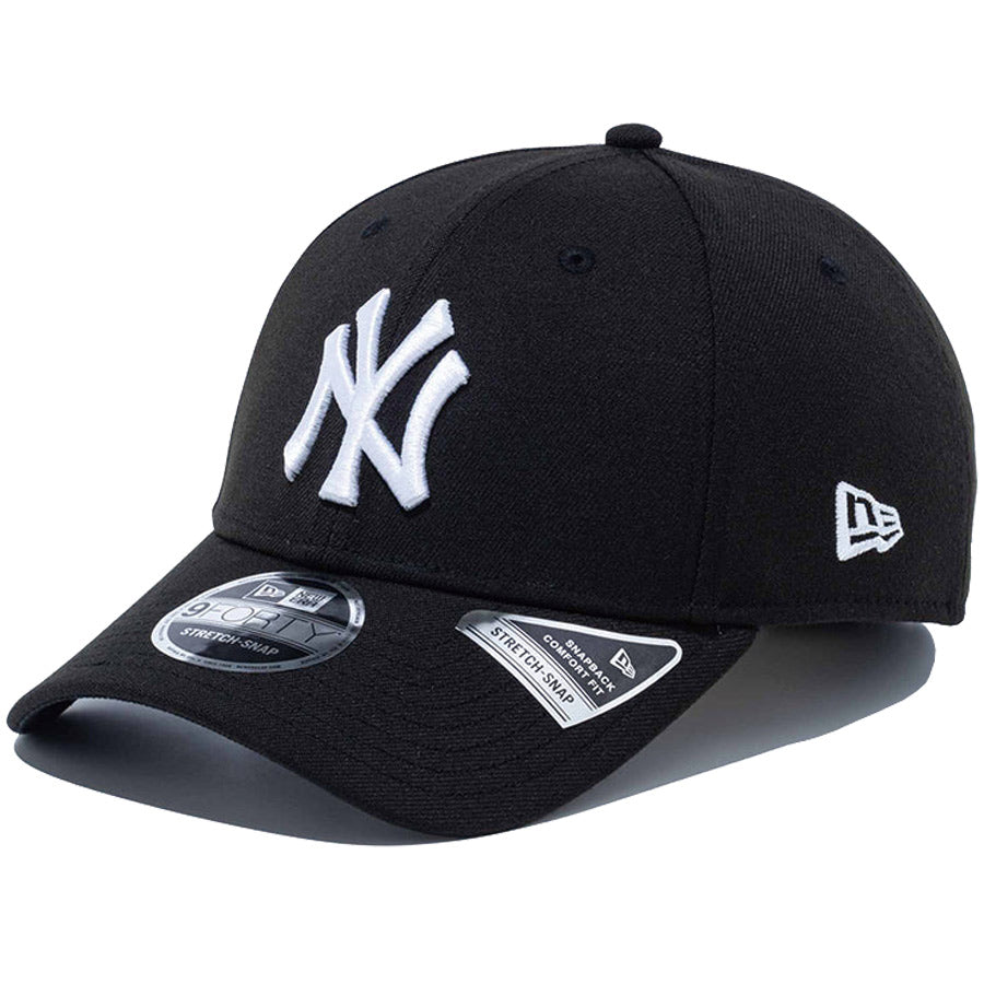 NEW ERA 9FORTY ヤンキース キャップ 左斜め ブラック ホワイト