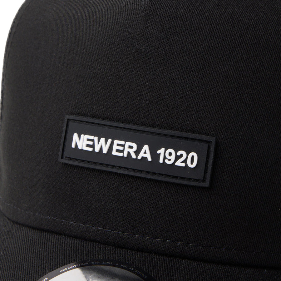 NEW ERA キャップ ラバーパッチ ロゴ詳細