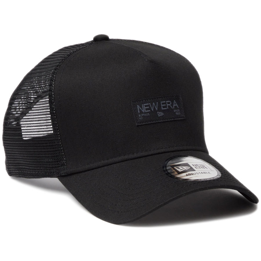 NEW ERA 9FORTY キャップ ブラック ゴールド 右斜め