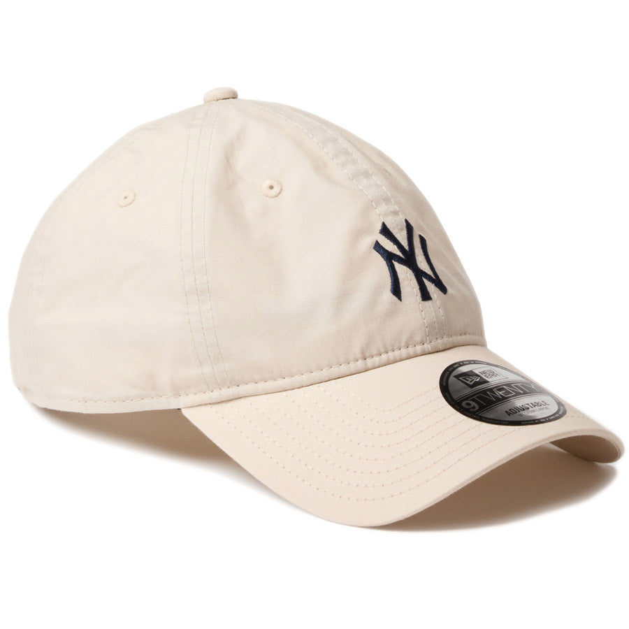 NEW ERA 9TWENTY ライトベージュ 右斜め
