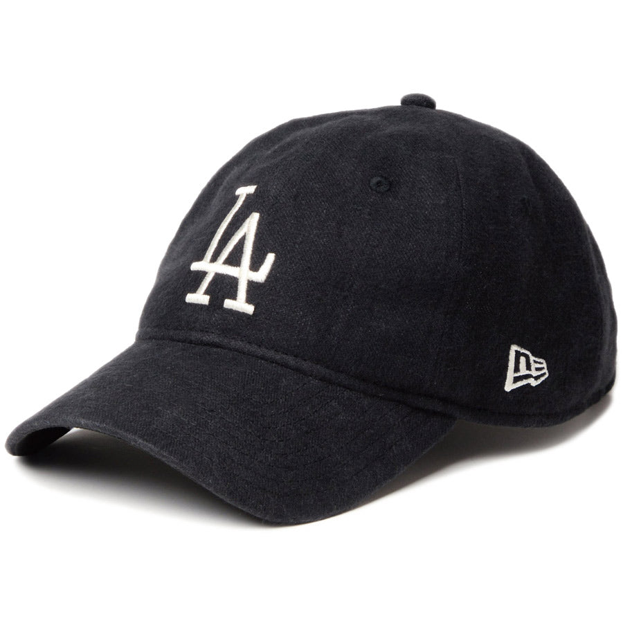 NEW ERA 9TWENTY キャップ ブラック 右斜め