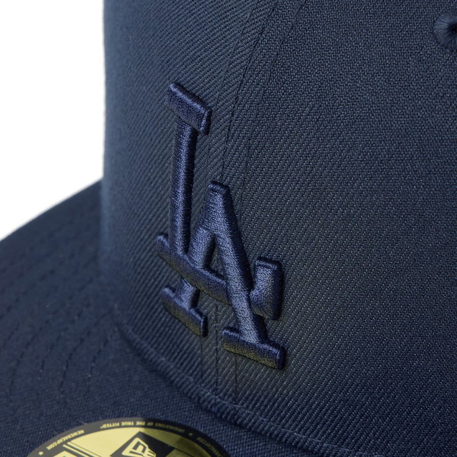 NEW ERA キャップ フロントロゴ刺繍 詳細