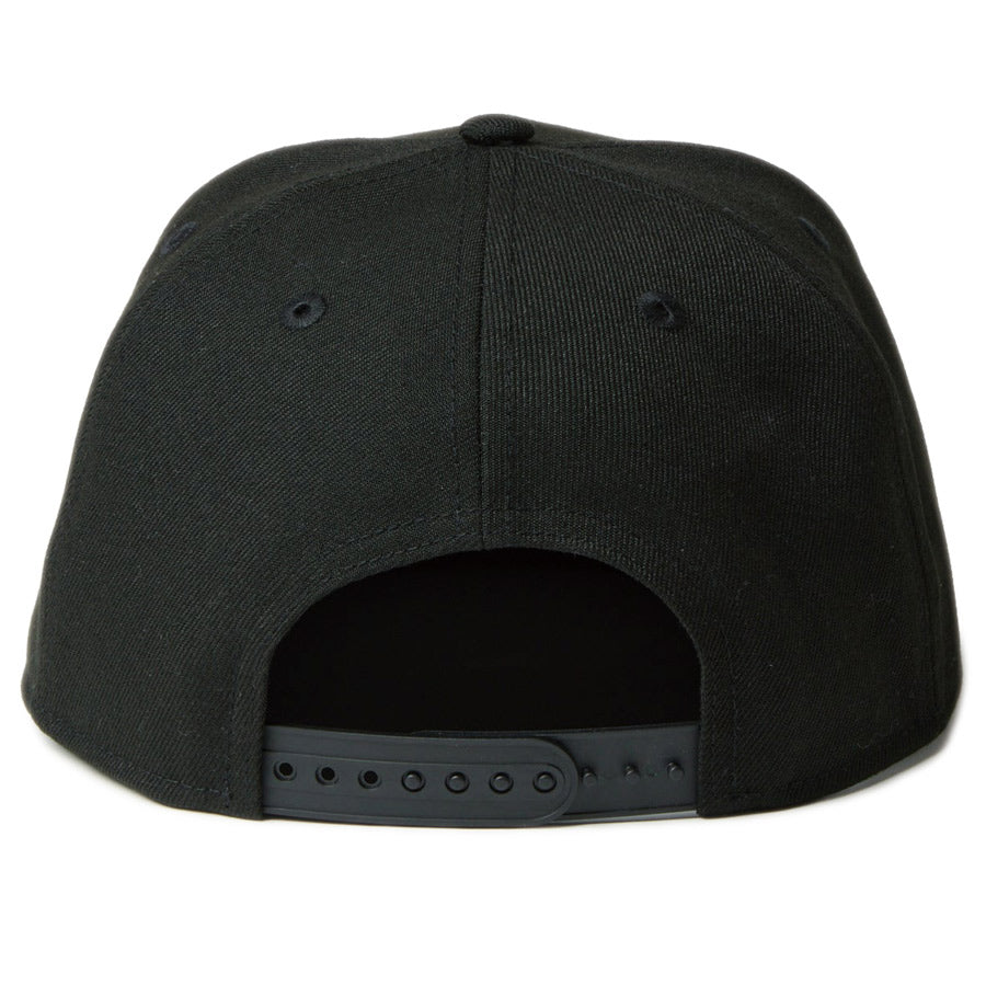 NEW ERA 9FIFTY キャップ ブラック 背面