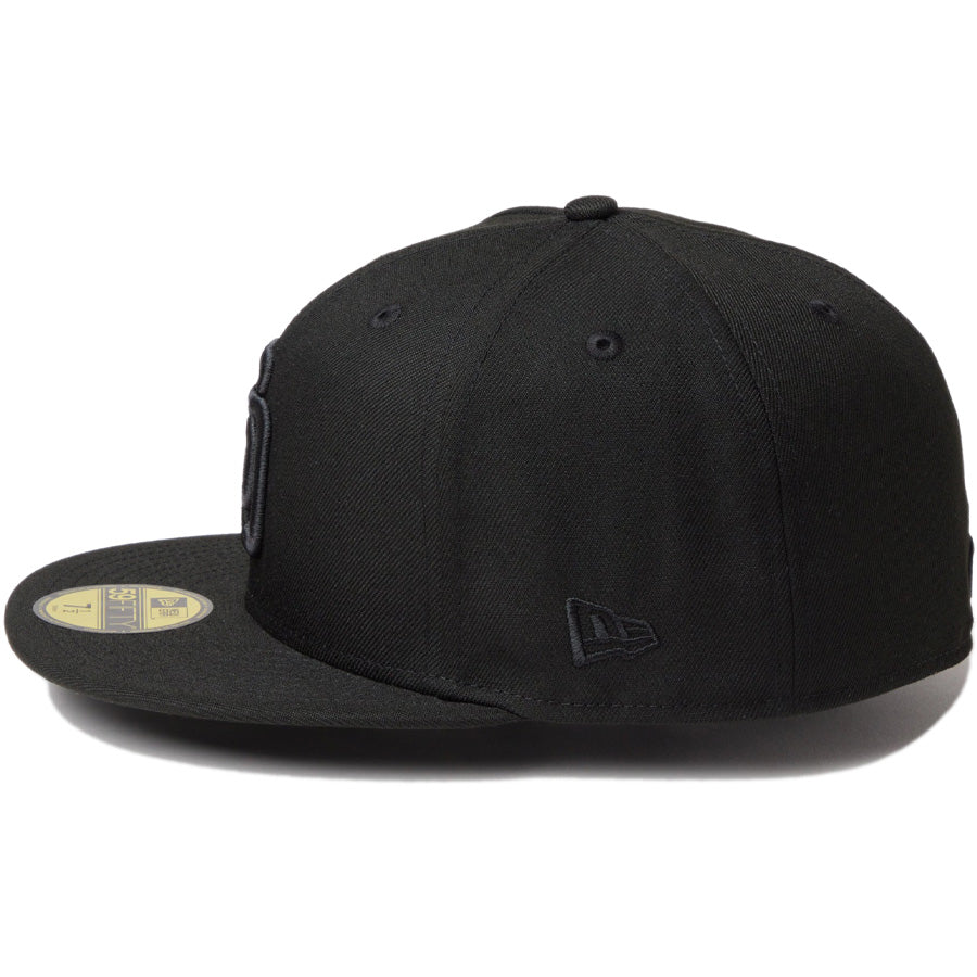 NEW ERA キャップ ブラック 左側面