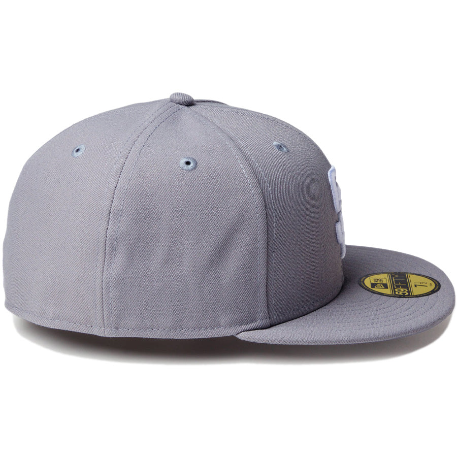 NEW ERA キャップ グレー 右側面