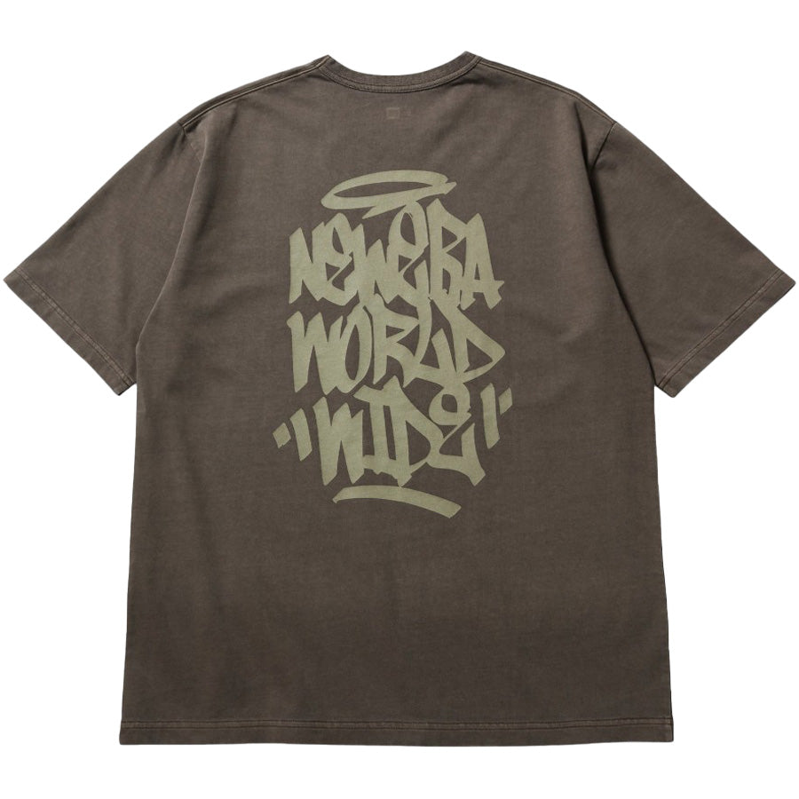 NEW ERA ガーメントダイ コットン Tシャツ Tagging ブラウン 背面