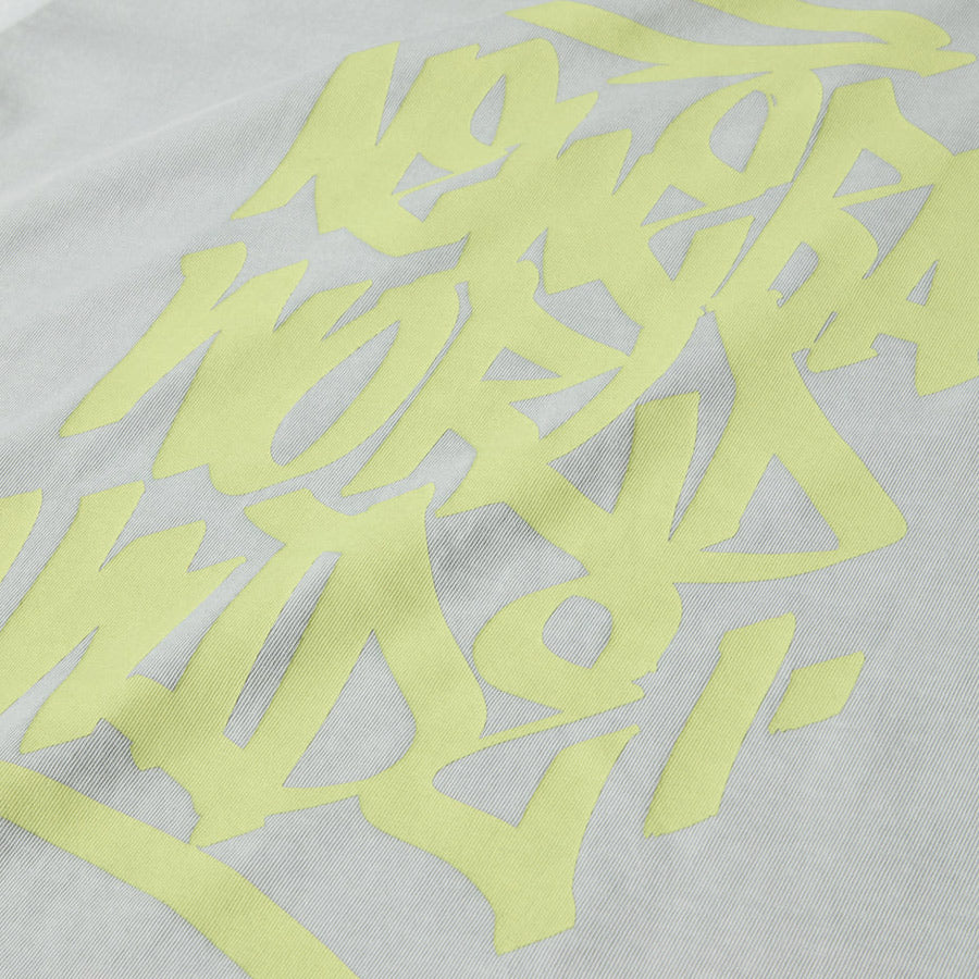 NEW ERA ガーメントダイ コットン Tシャツ Tagging グレー バックプリント