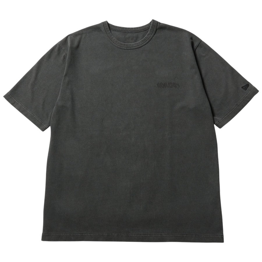 NEW ERA ガーメントダイ コットン Tシャツ Tagging チャコールグレー 正面