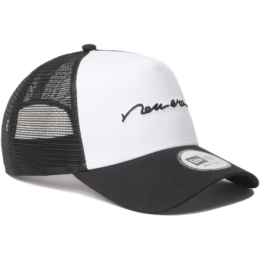NEW ERA 9FORTY Handwritten Logo ホワイト/ブラック 右斜め