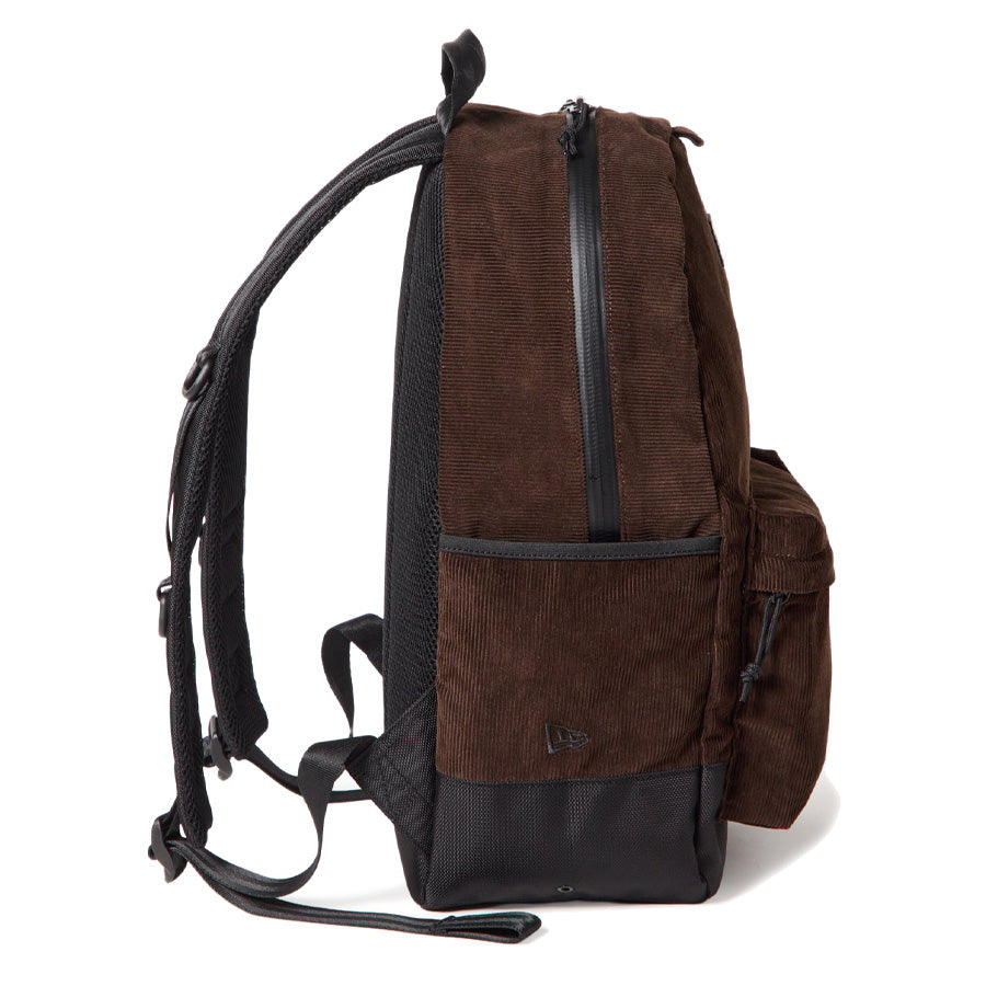 NEW ERA ライトパック 27L コーデュロイ バックパック ウォルナット 横向き 15121553