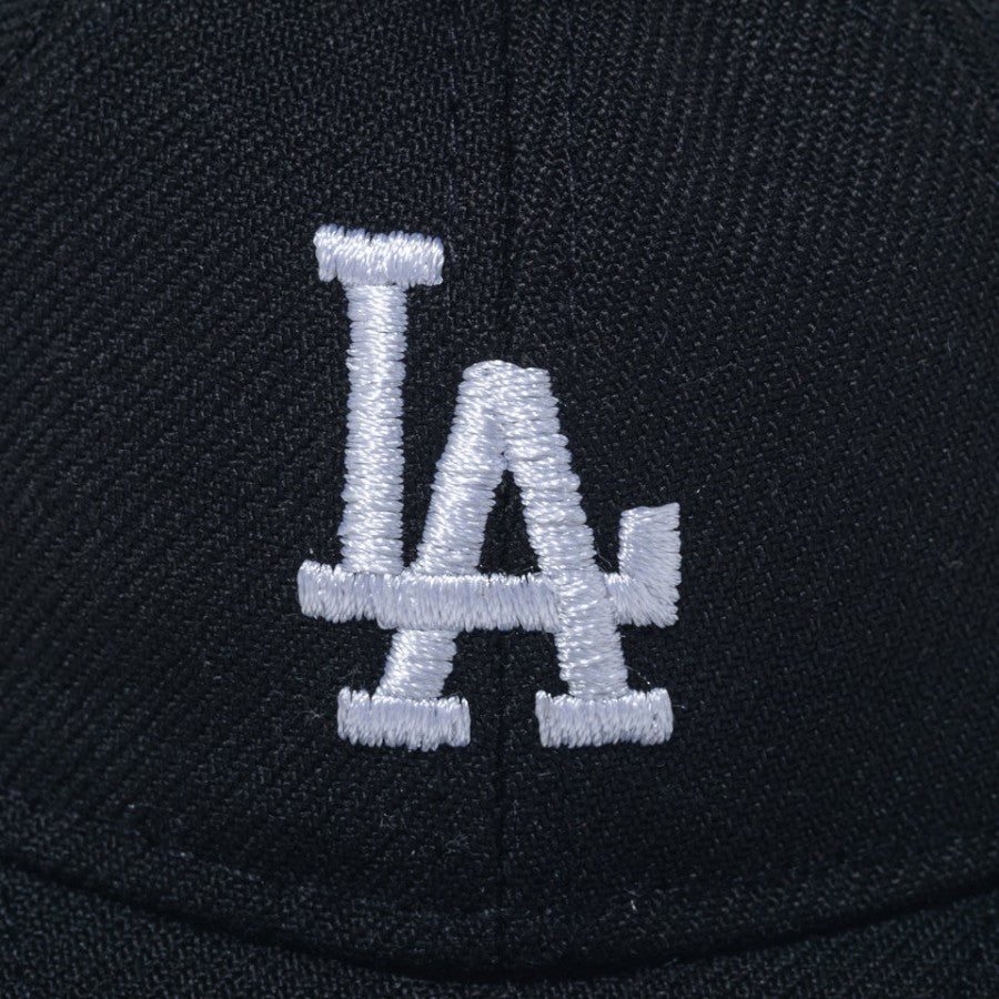 NEW ERA ミニキャップ イヤホンケース ロサンゼルス・ドジャース ブラック フロントロゴ刺繍 15206543