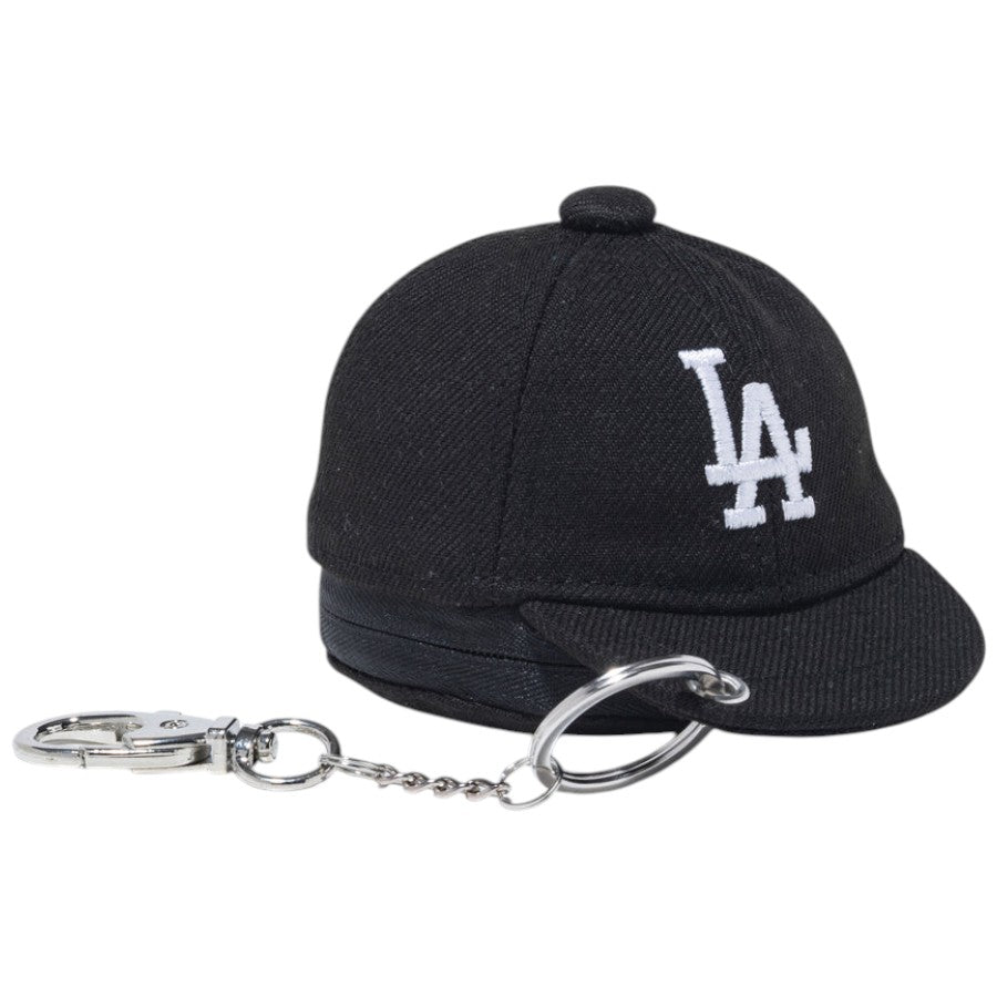 NEW ERA ミニキャップ イヤホンケース ロサンゼルス・ドジャース ブラック 右斜め 平置き 15206543
