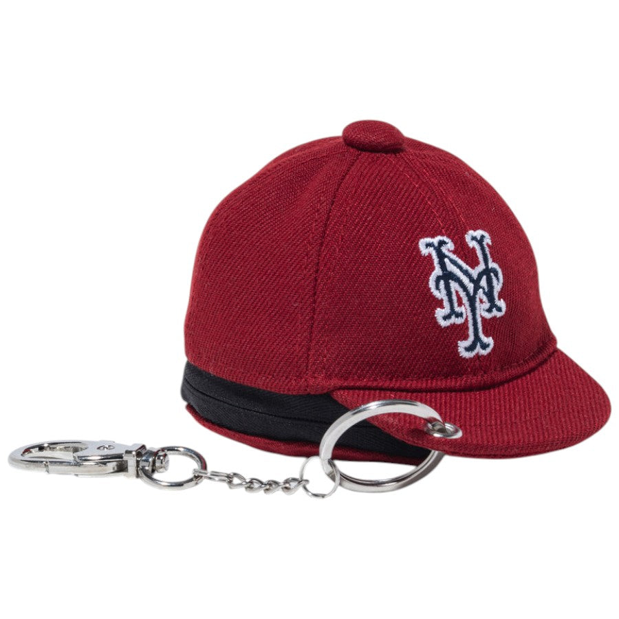 NEW ERA ミニキャップ イヤホンケース ニューヨーク・メッツ レッド 右斜め 平置き 15206539