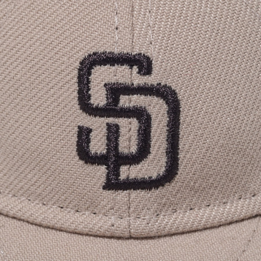 NEW ERA ミニキャップ イヤホンケース サンディエゴ・パドレス ニューベージュ フロントロゴ刺繍 15206536