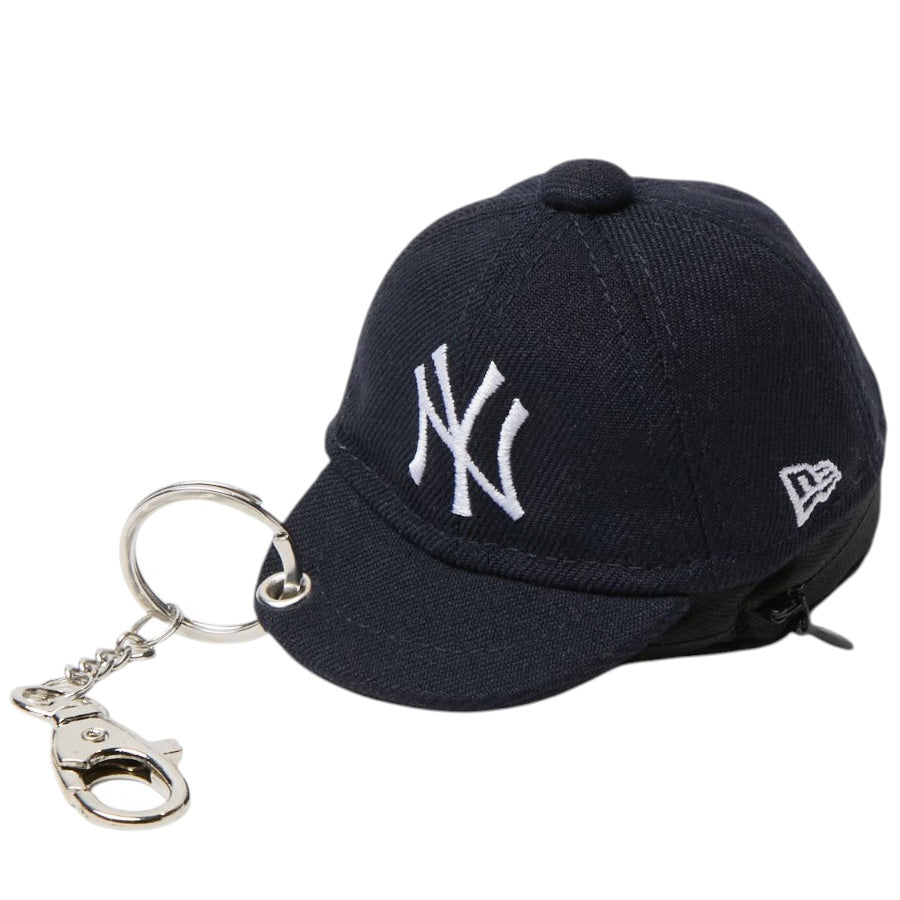 NEW ERA ミニキャップ イヤホンケース ニューヨーク・ヤンキース ネイビー 左斜め 平置き 15135250