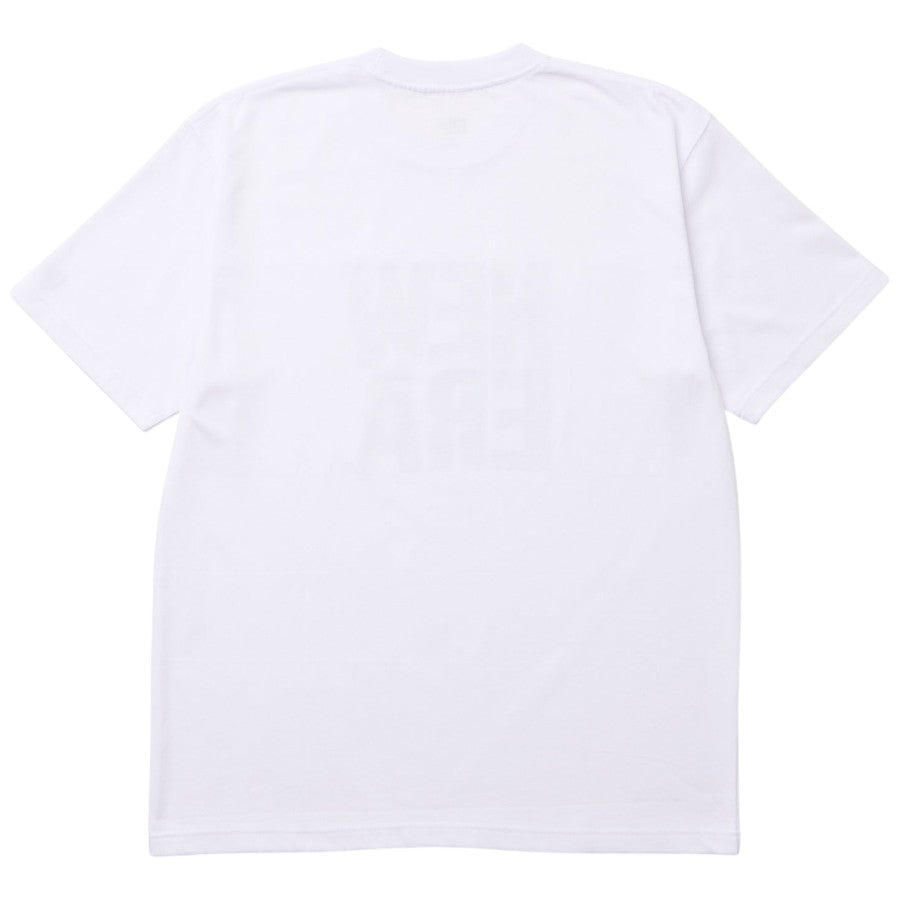 NEW ERA Oriental Paisley スクエアロゴ Tシャツ ホワイト 背面平置き