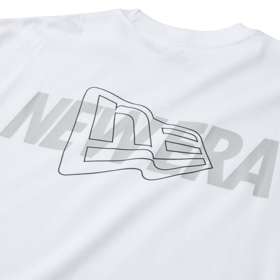 NEW ERA オーバーサイズド パフォーマンスTシャツ ホワイト バックプリント