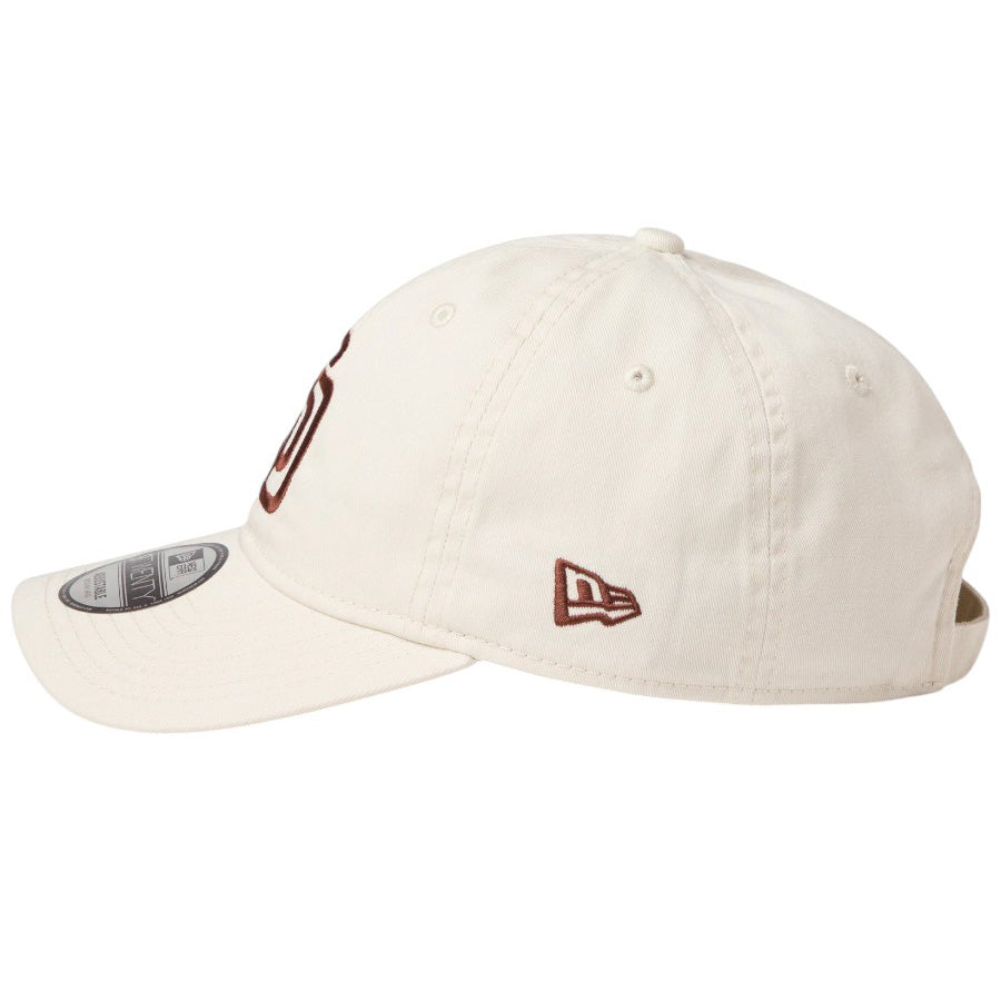 NEW ERA 9TWENTY ウォッシュドコットン サンディエゴ・パドレス アイボリー ブラウン 左側面 NEフラッグロゴ刺繍