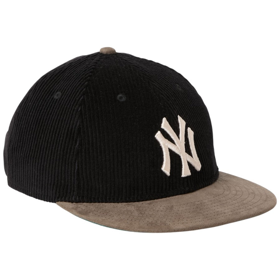 NEW ERA RC 9FIFTY コーデュロイ ニューヨーク・ヤンキース キャップ ブラック/グレー 右斜め向き 15136888