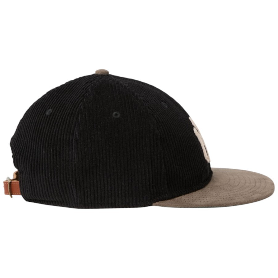 NEW ERA RC 9FIFTY コーデュロイ ニューヨーク・ヤンキース キャップ ブラック/グレー 右向き 15136888