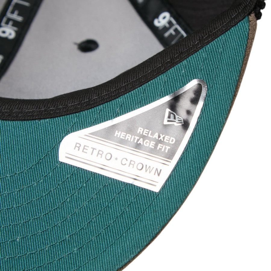NEW ERA RC 9FIFTY コーデュロイ ニューヨーク・ヤンキース キャップ ブラック/グレー バイザー裏 ステッカー詳細 15136888
