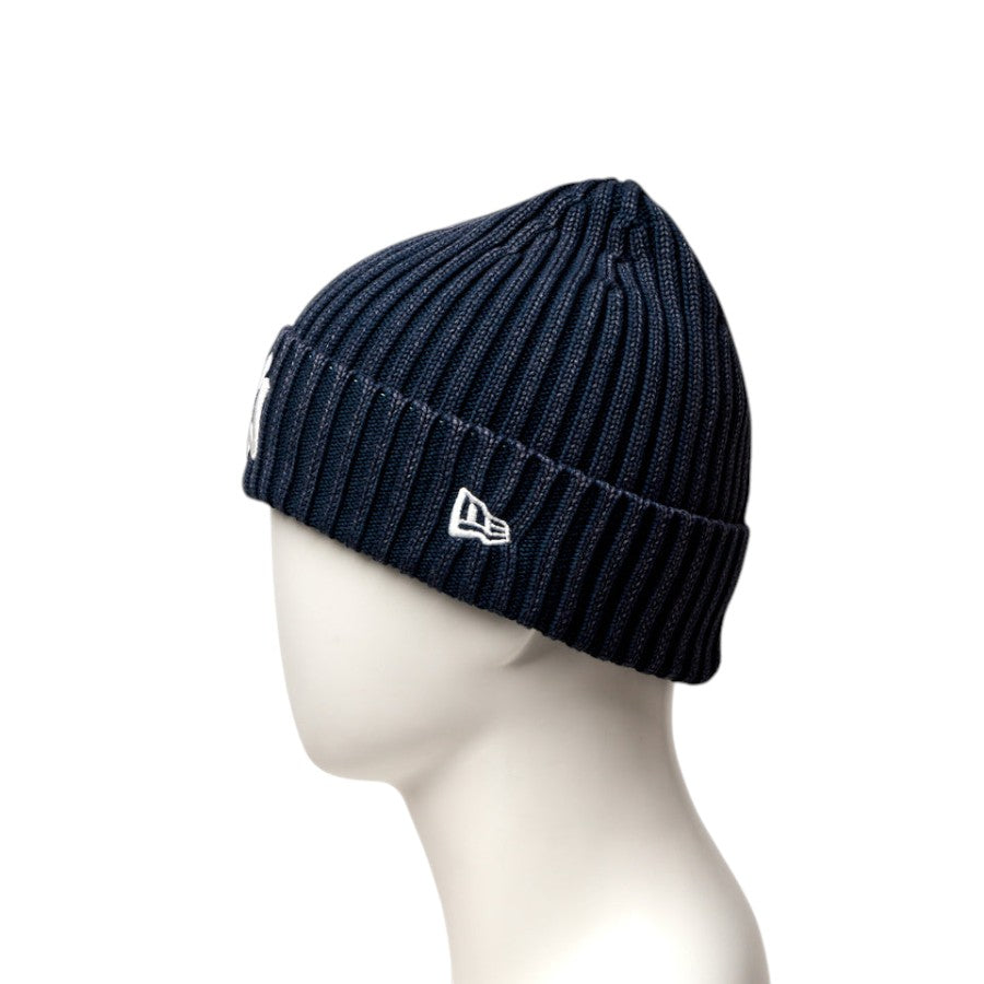 NEW ERA リブ カフニット MLB Italian Wash ニューヨーク・ヤンキース ニットキャップ ネイビー マネキン着用 左向き フラッグロゴ刺繍詳細 15119608