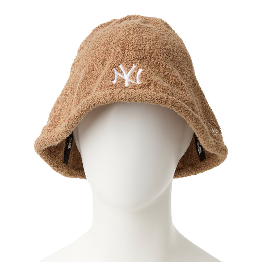 NEW ERA サウナハット マネキン着用 正面