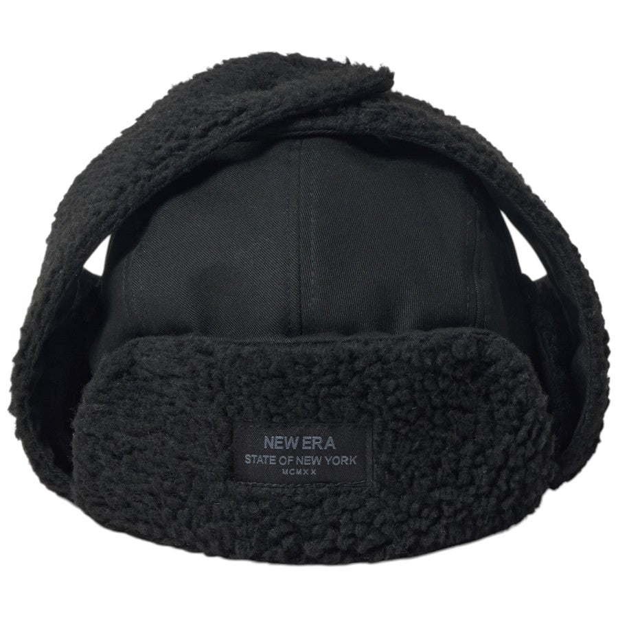 NEW ERA トラッパー Black Patch キャップ ブラック 正面 イヤーフラップを畳んだ状態 15136881