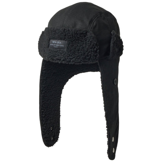 NEW ERA トラッパー Black Patch キャップ ブラック 左斜め向き イヤーフラップを垂らした状態 15136881