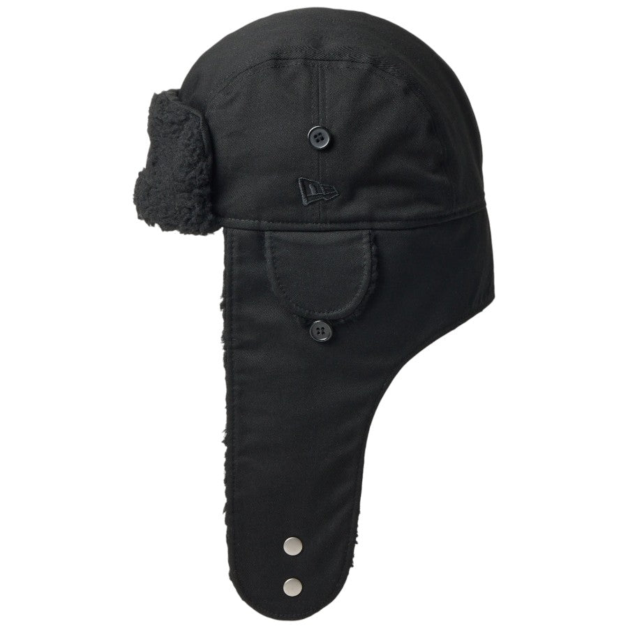 NEW ERA トラッパー Black Patch キャップ ブラック 左向き イヤーフラップを垂らした状態 15136881