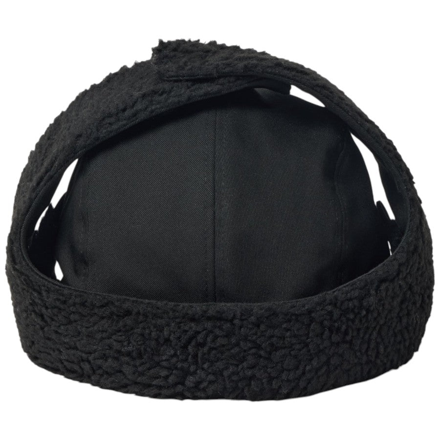 NEW ERA トラッパー Black Patch キャップ ブラック 背面 イヤーフラップを畳んだ状態 15136881