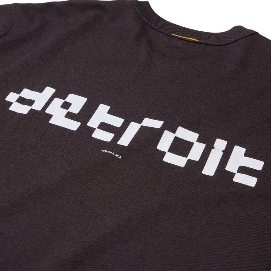 NEW ERA Tシャツ バックプリント