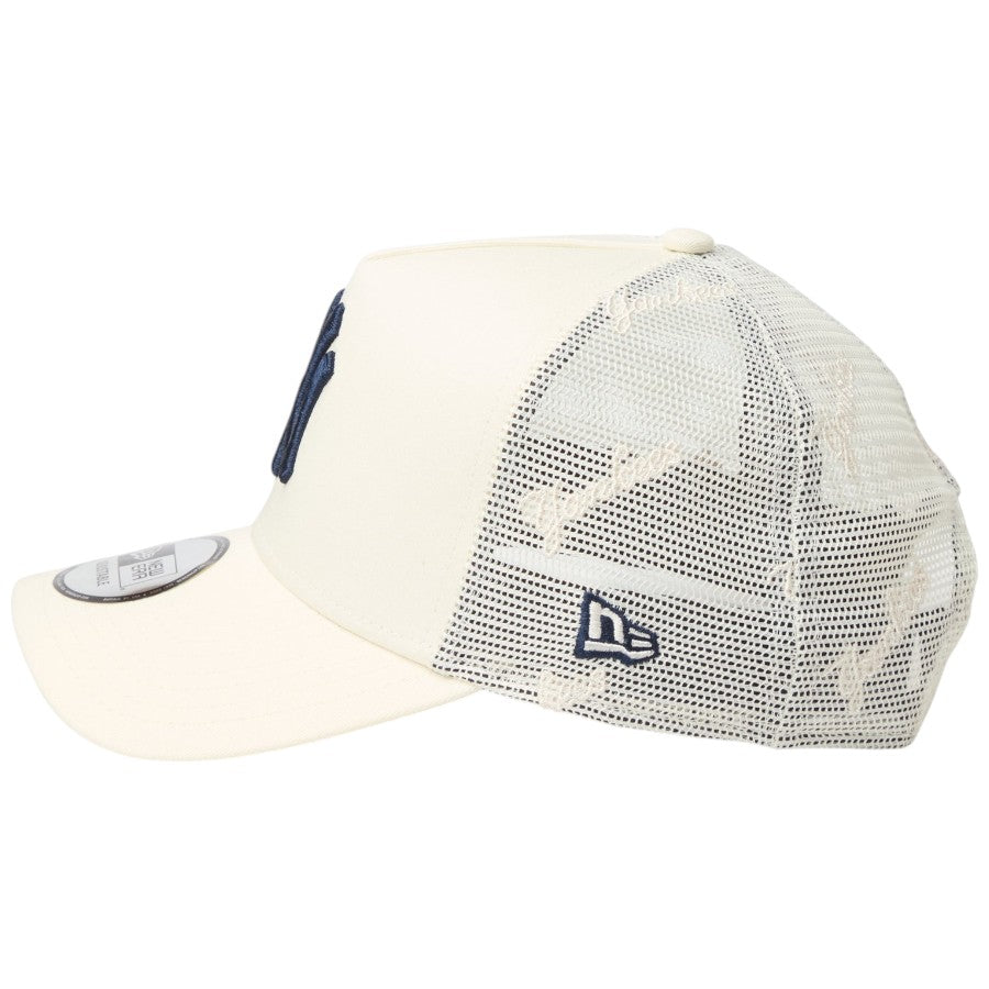 NEW ERA 9FORTY A-Frame トラッカー ヤンキース クロームホワイト NEフラッグロゴ刺繍
