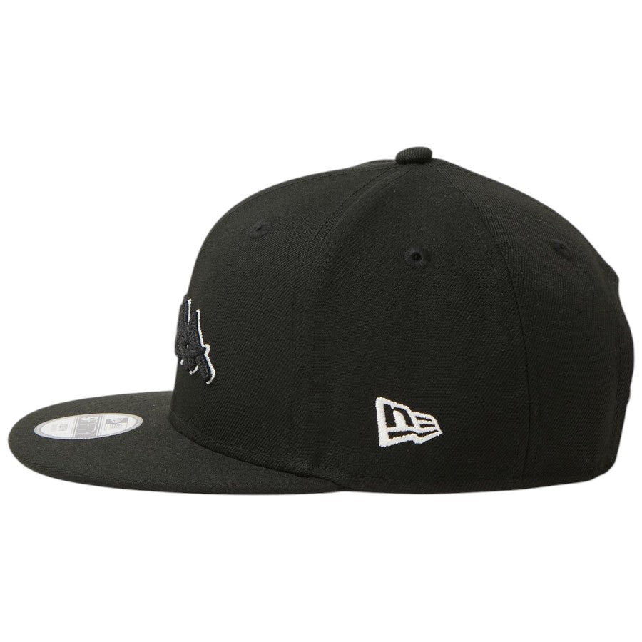 NEW ERA キッズ Youth 9FIFTY Tagging Logo スナップバック キャップ ブラック 左向き NEフラッグロゴ刺繍 15124946