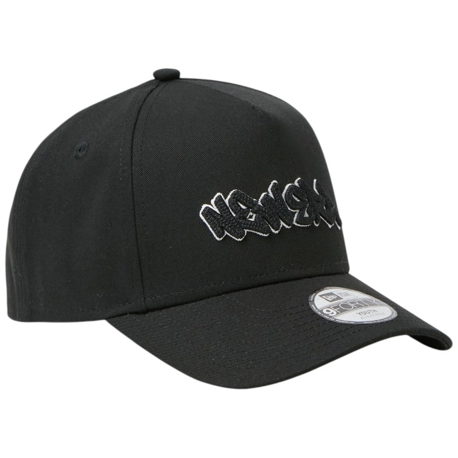 NEW ERA Youth 9FORTY A-Frame Tagging Logo キッズ キャップ ブラック 右斜め向き 15124984