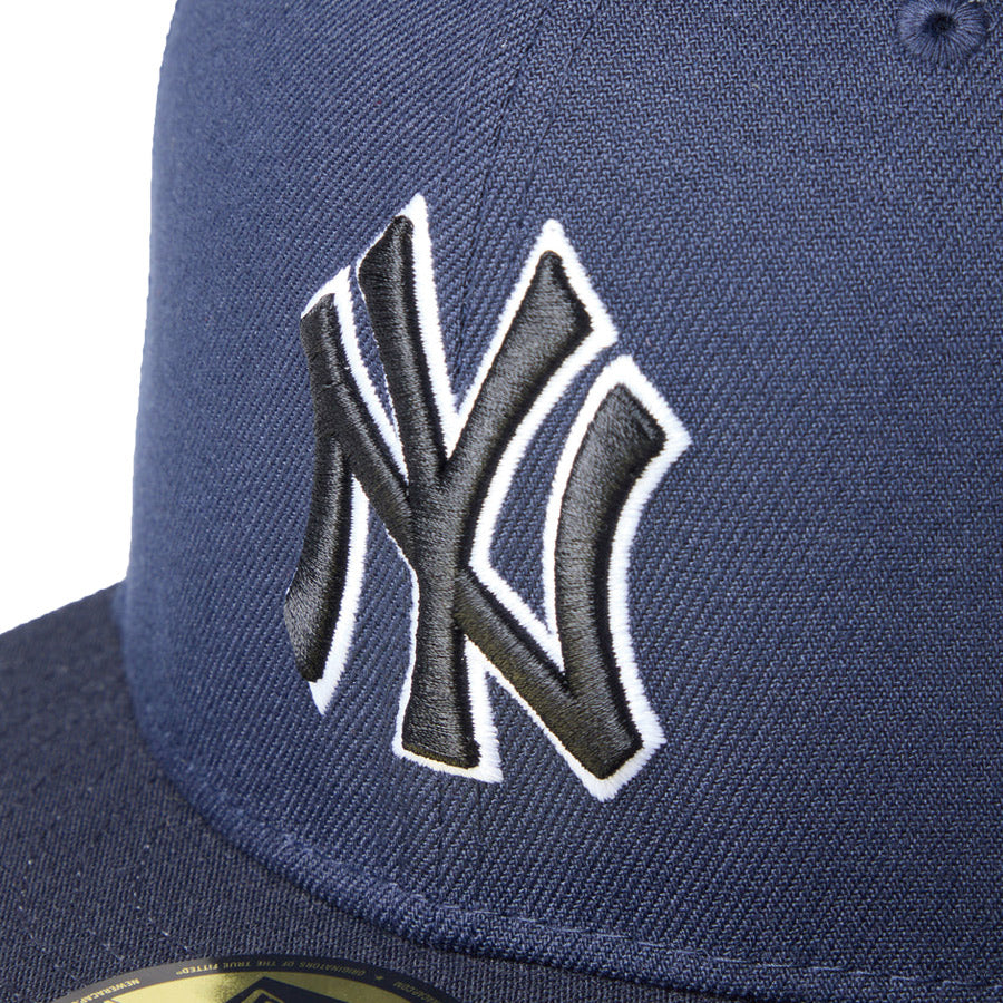 NEW ERA（ニューエラ）ヤンキースロゴ 蓄光刺繍アップ