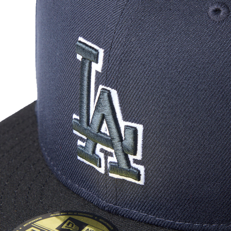 NEW ERA（ニューエラ）ドジャースロゴ 蓄光刺繍アップ